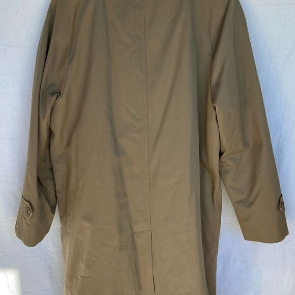 Vintage Bill Blass Coat with Removable Liner Size Medium Excellent Condition - Picture 2 of 8